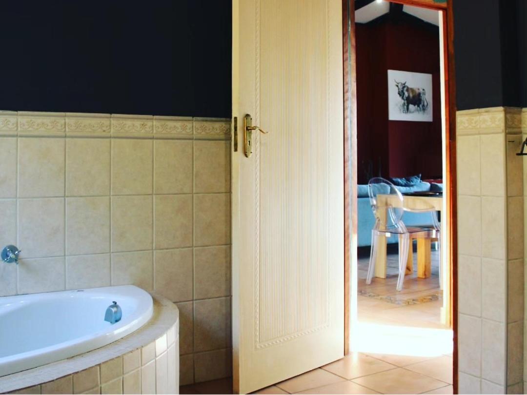 Patogeng Self Catering - Da Gama Dam view Villa White River Bagian luar foto