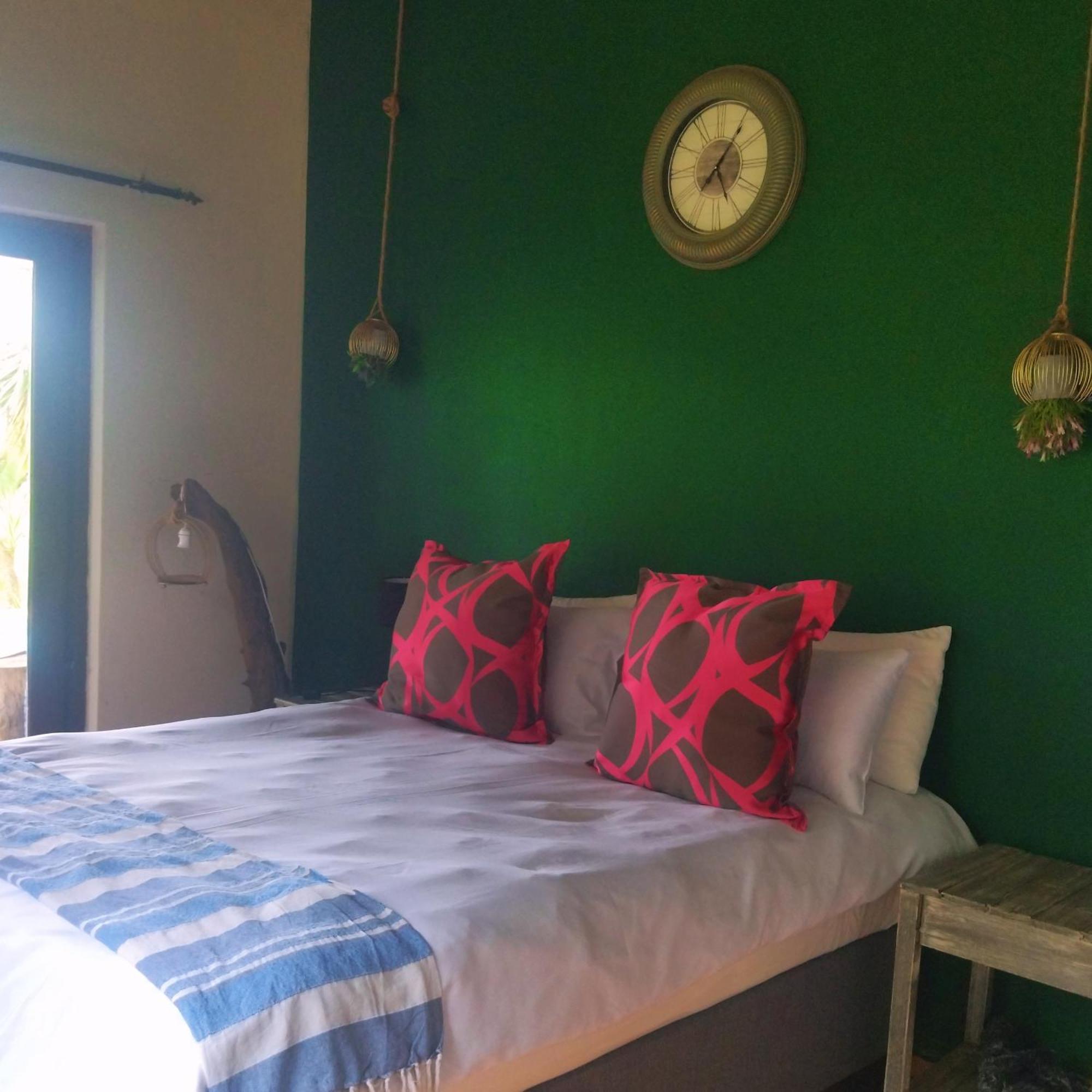 Patogeng Self Catering - Da Gama Dam view Villa White River Bagian luar foto